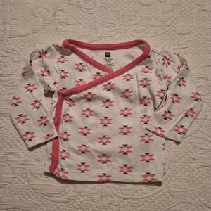 Tea Collection girls 6-12 months kimono top white with pink & gray print GUC